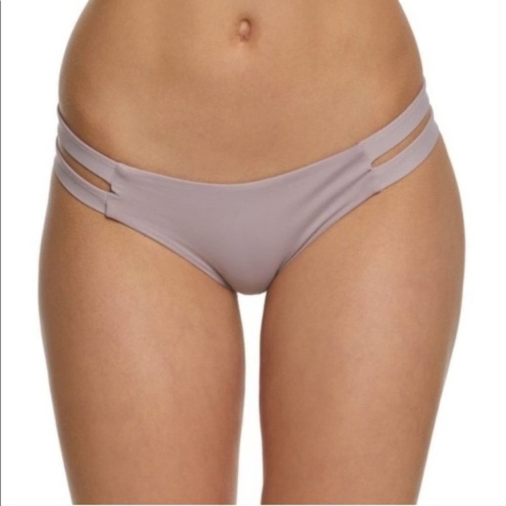 L Tavik Swim Bottom C1 066